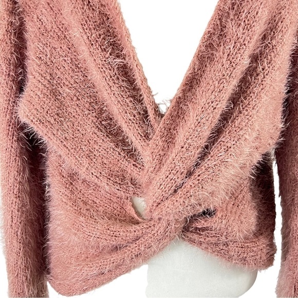 Love Tree Womens Sweater Pink Oversized
Soft Cross Knot Back Eyelash V-Neck - Picture 7 of 14